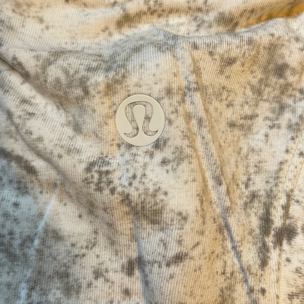 Lululemon Love tank - Picture 4 of 4